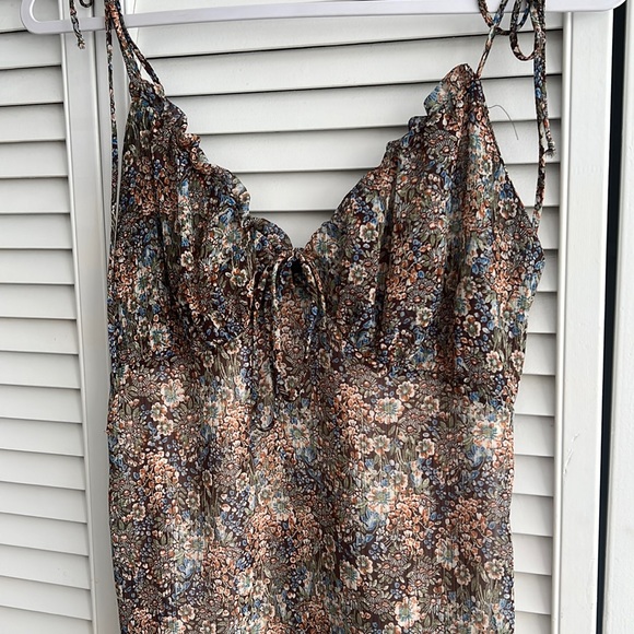 Vici Dresses & Skirts - VICI • Strappy Floral Mini Dress